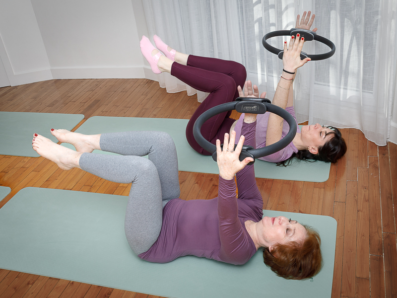Pilates avec cerceaux
